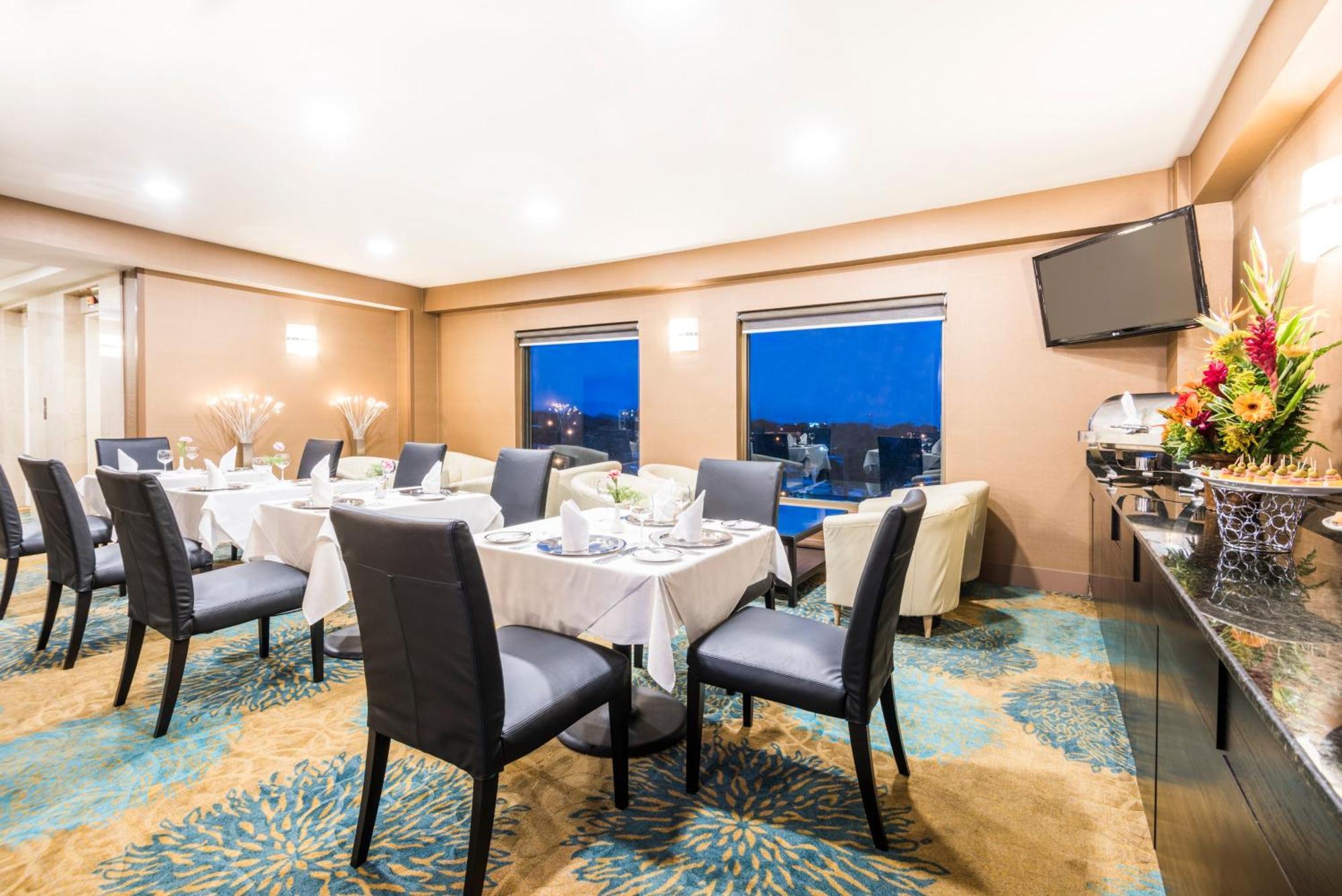 马那瓜湖 会议中心假日旅馆酒店 外观 照片