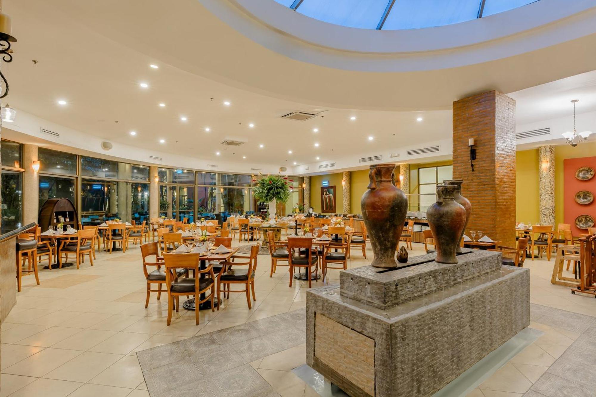马那瓜湖 会议中心假日旅馆酒店 外观 照片